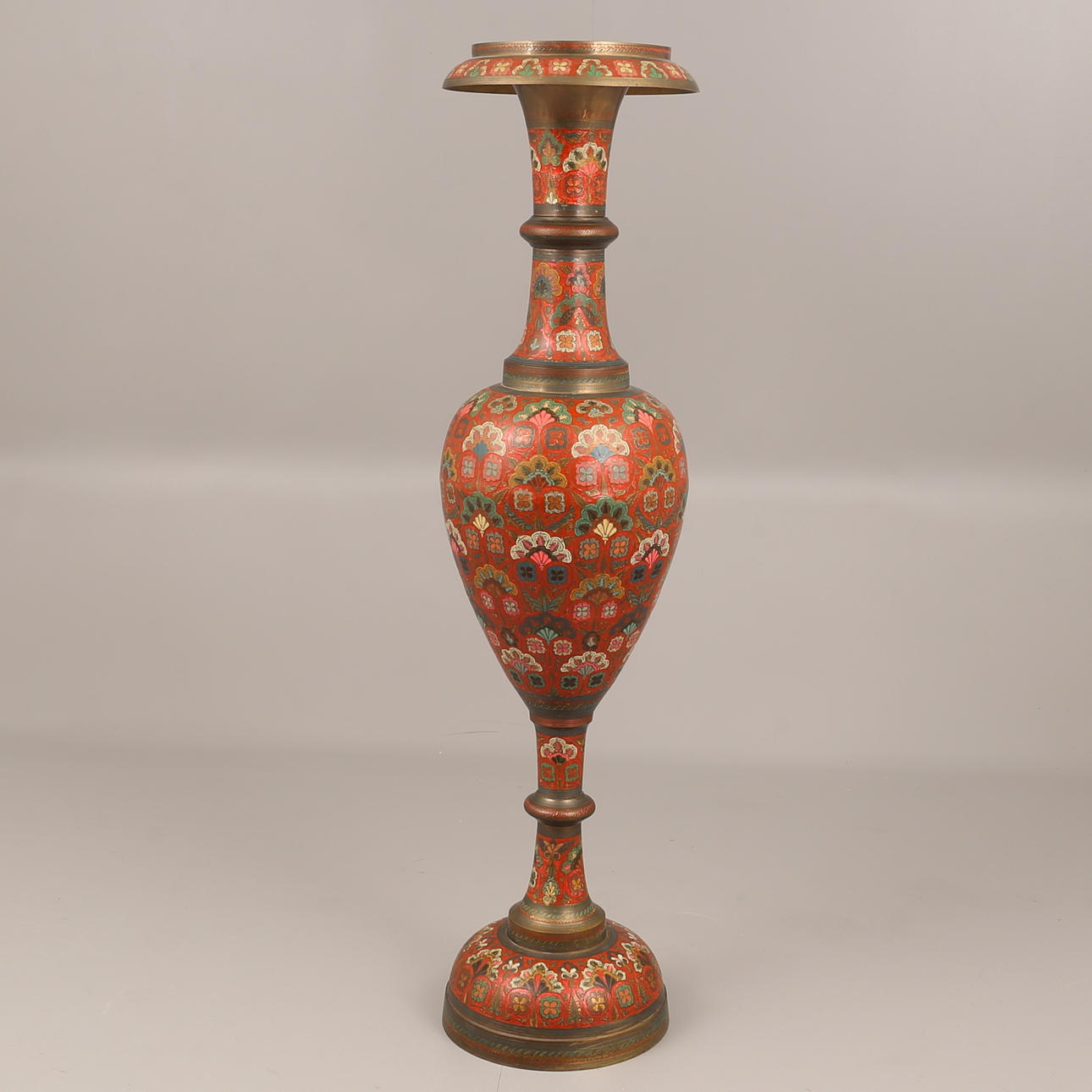 GOLVURNA, mässing, 1900-tal.