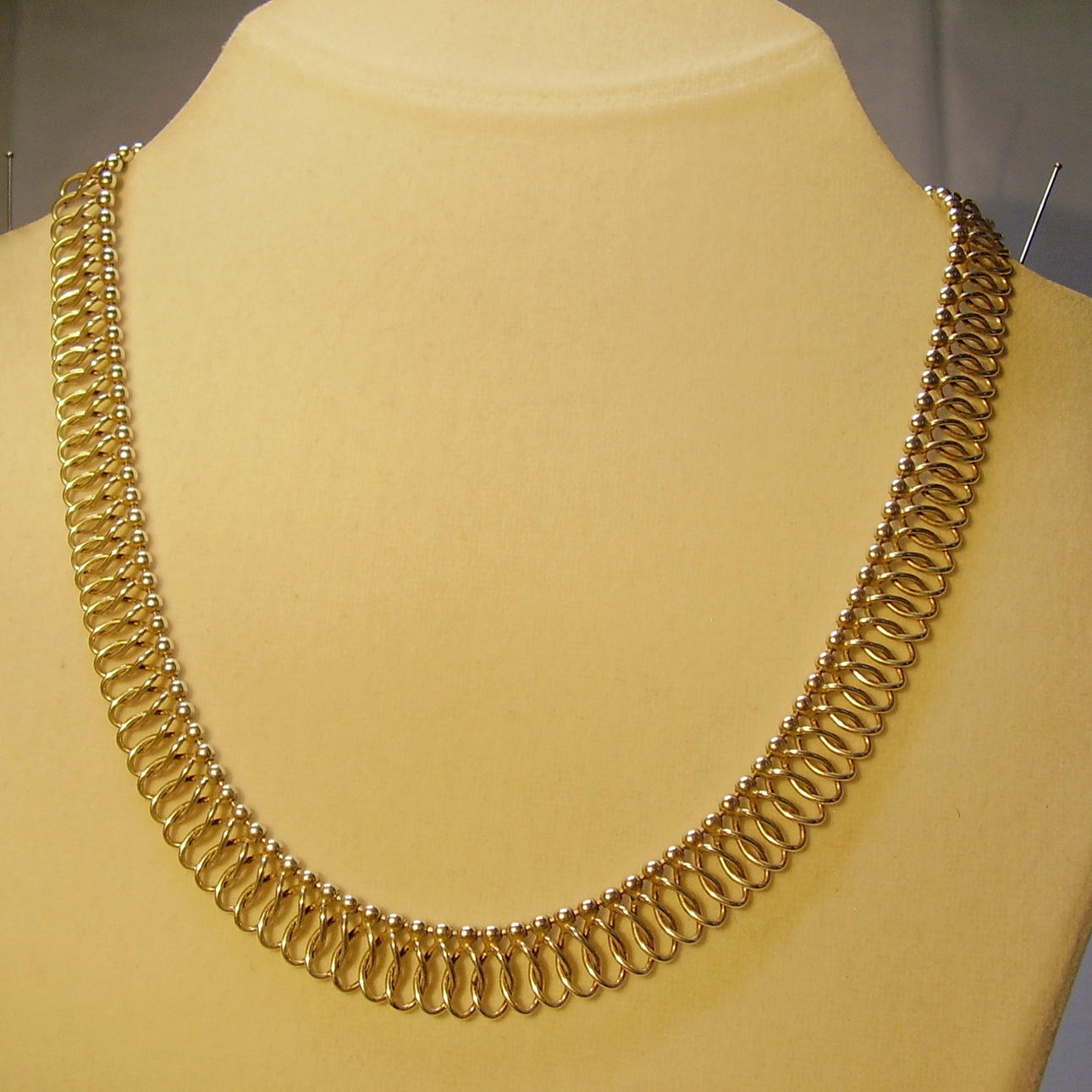 SILBER COLLIER BAUHAUS TYPUS.