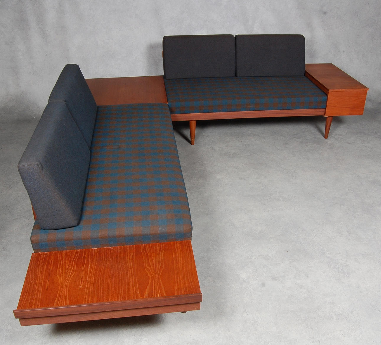 DAGBÄDDAR/ SOFFOR, 1 par, Ekornes svanesoffa, 1960-tal.