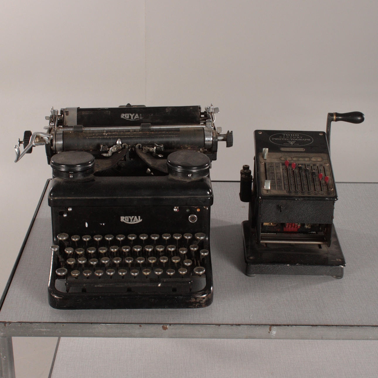 SCHREIBMASCHINE & SCHECKDRUCKER, 1900.