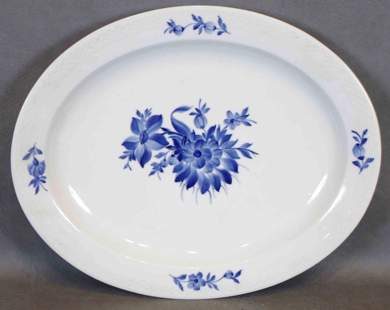 UPPLÄGGNINGSFAT, Blå Blomster, Royal Copenhagen.