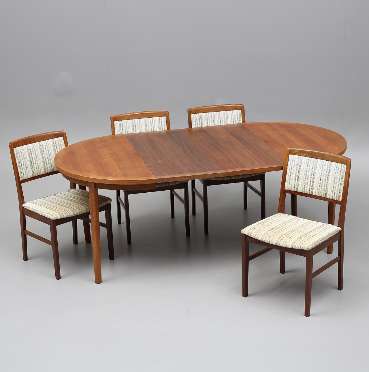 MUEBLES DE COMEDOR, 5 piezas, años 50.