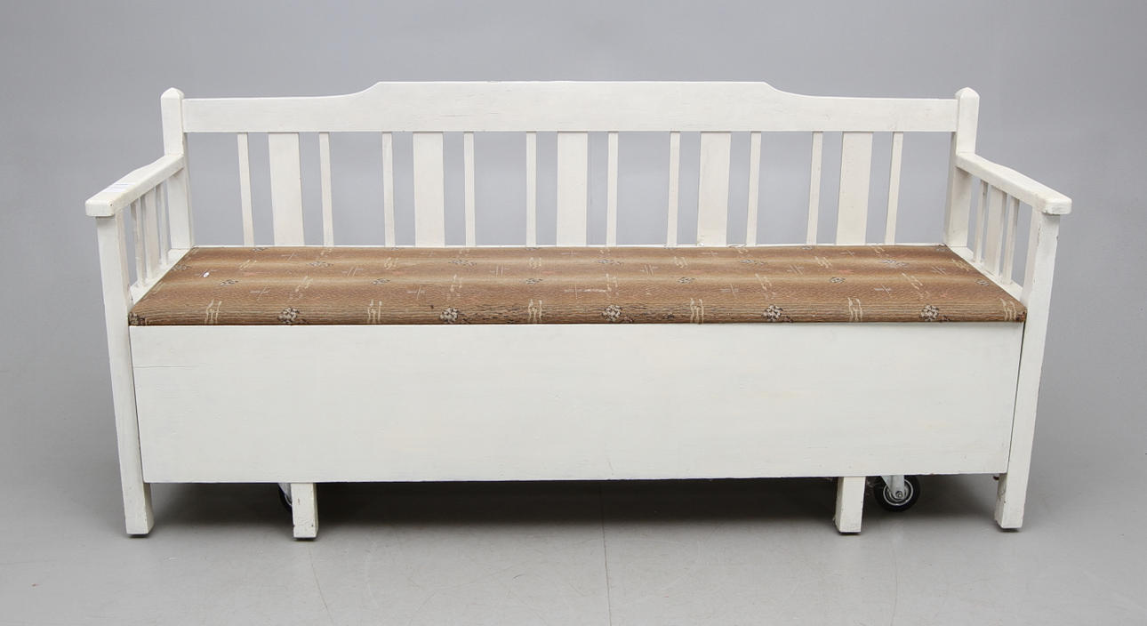 TRÄSOFFA tidigt 1900-tal.