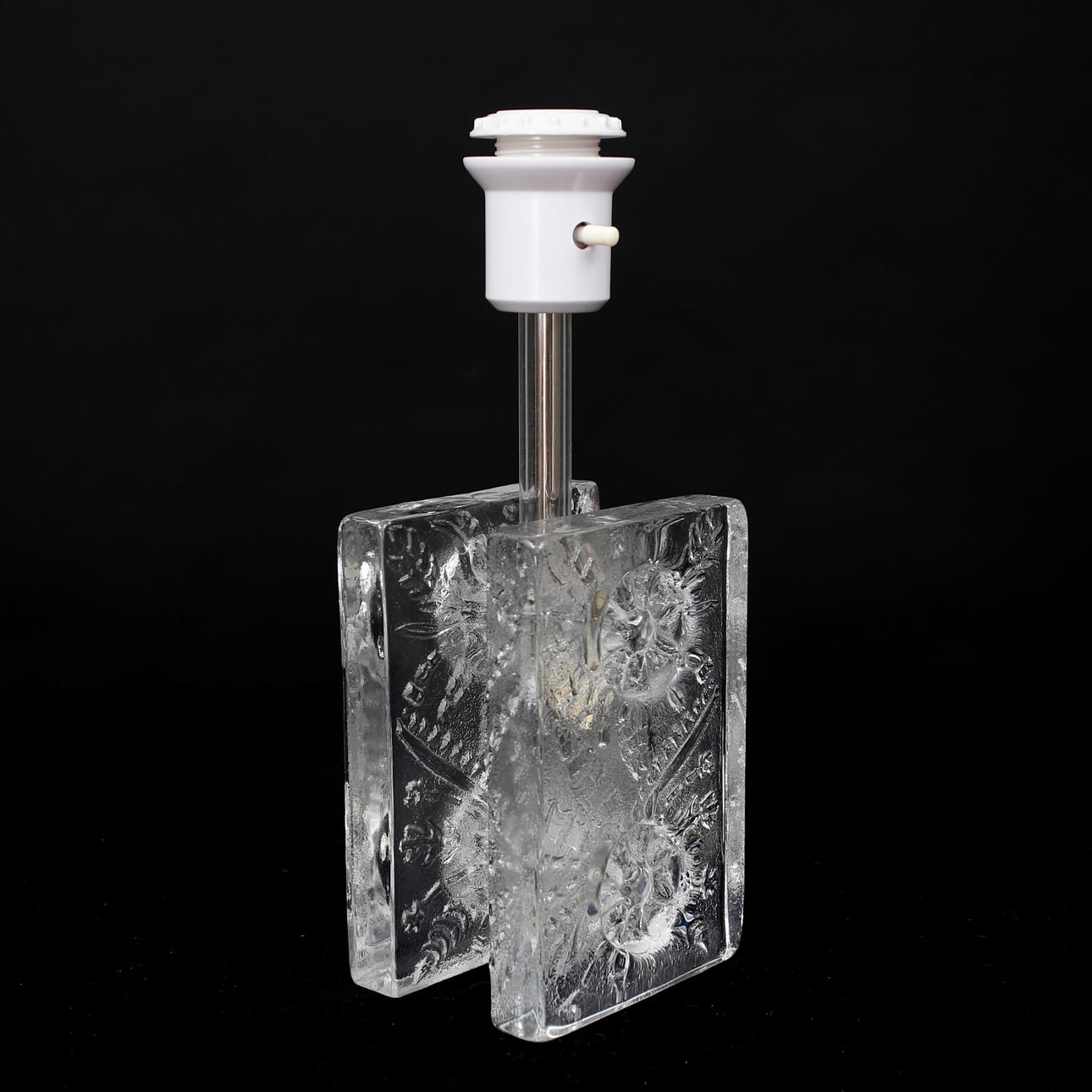 BORDSLAMPA, glas, 1900-talets andra hälft.