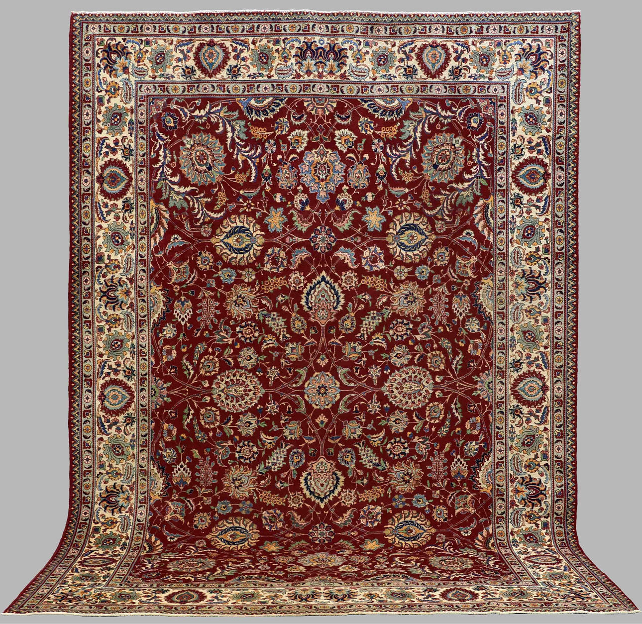 MATTA, Täbriz, signerad, 400 x 285 cm.