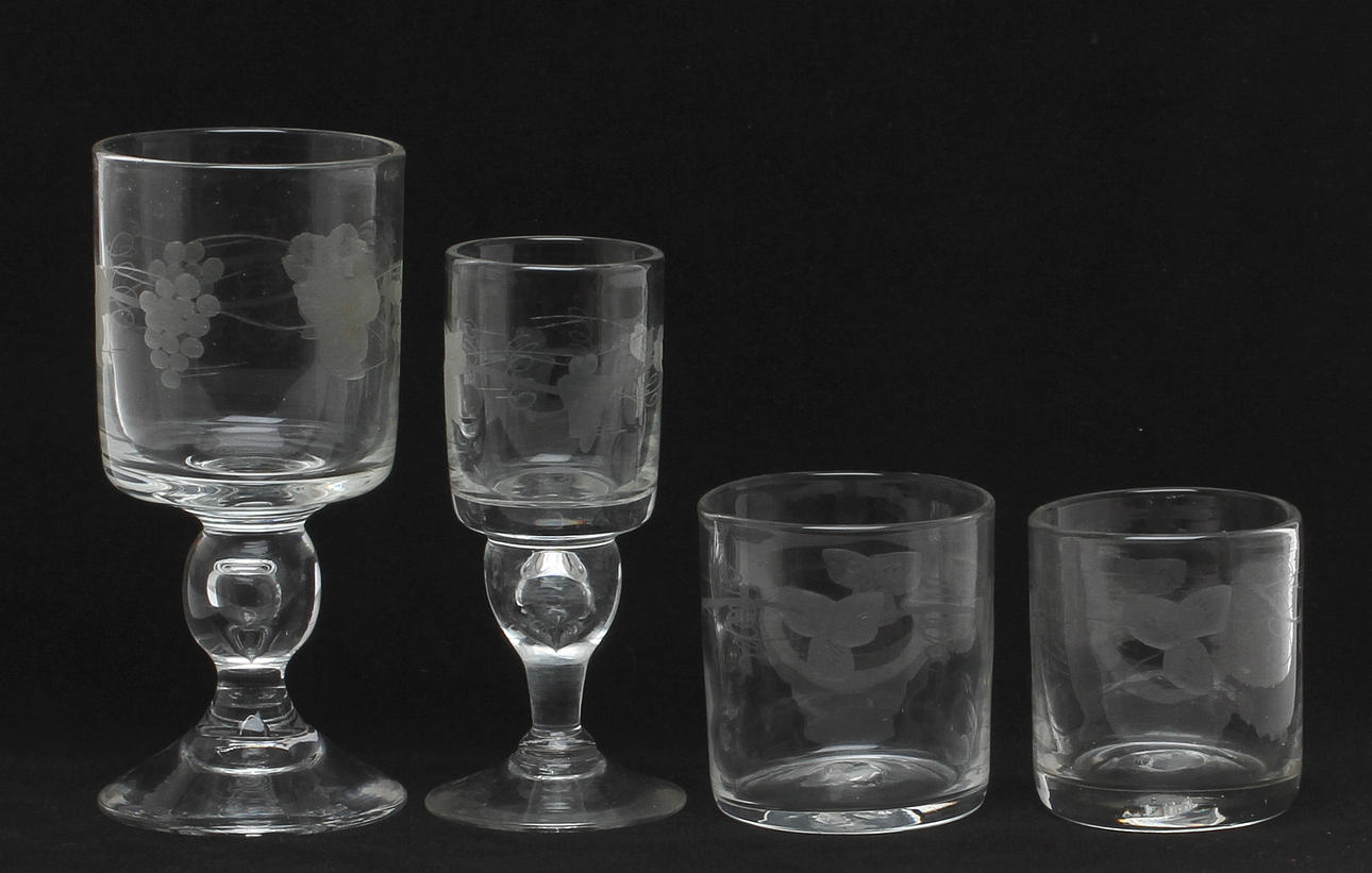 GLASSERVISDELAR, 24 delar, "Antik", Reijmyre.