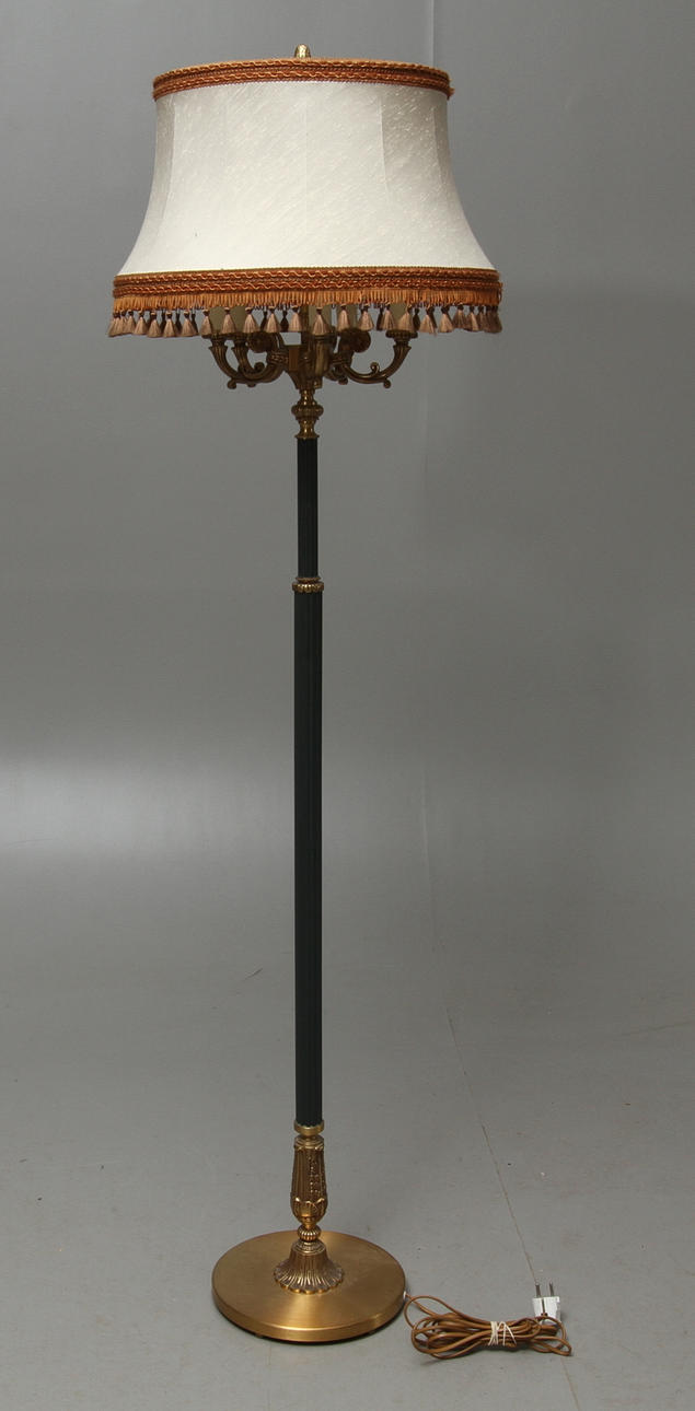 GOLVLAMPA, 1900-talets andra hälft.