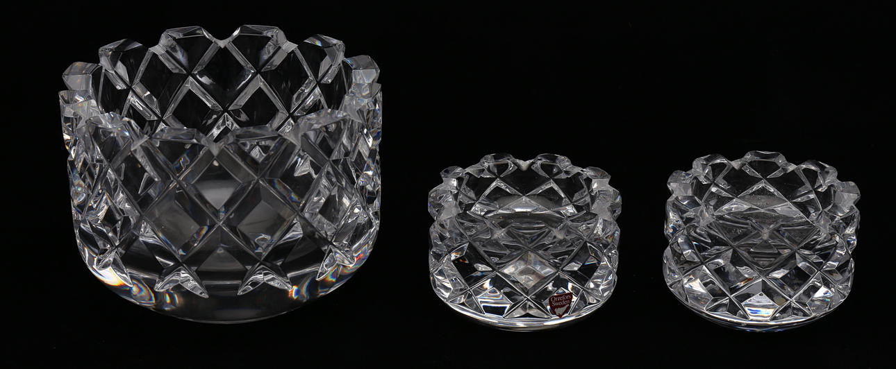 GUNNAR SYRÉN. SKÅL, 2 LJUSSTAKAR, kristall.