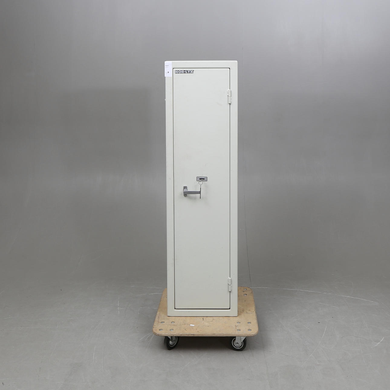 GUN CABINET, Nor-Lyx, 6 SS Plus.