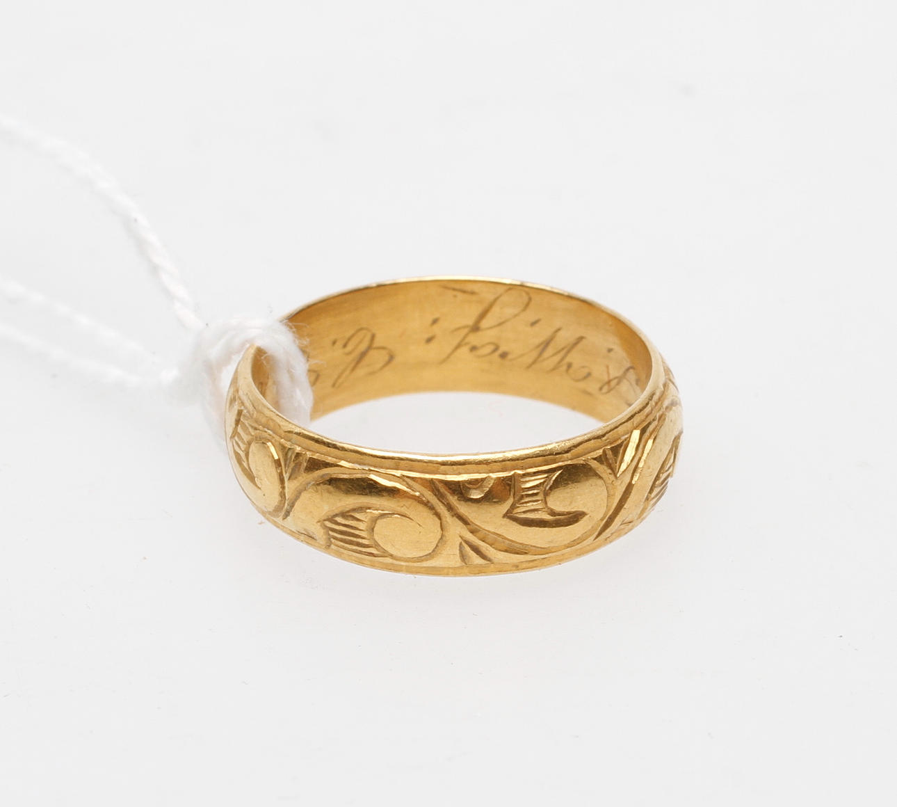 RING, 23k guld, vikt ca 6,3 gram.