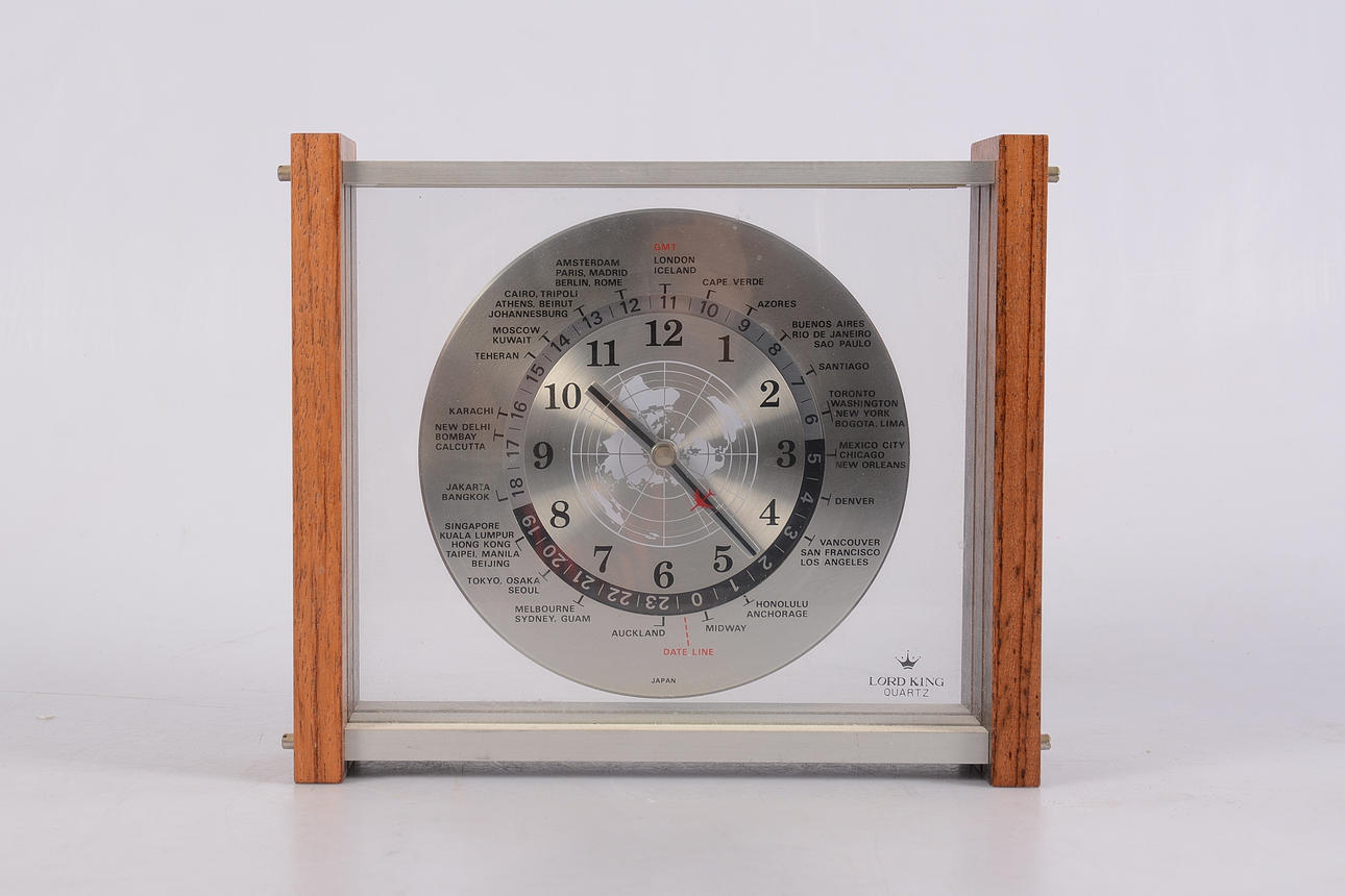 TABLE CLOCK, Lord King, Quartz, late 20th century.
