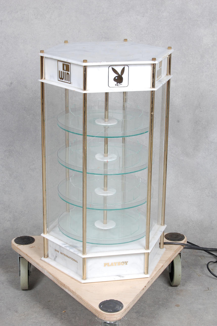 MONTERSKÅP, " PLAYBOY " med belysning.