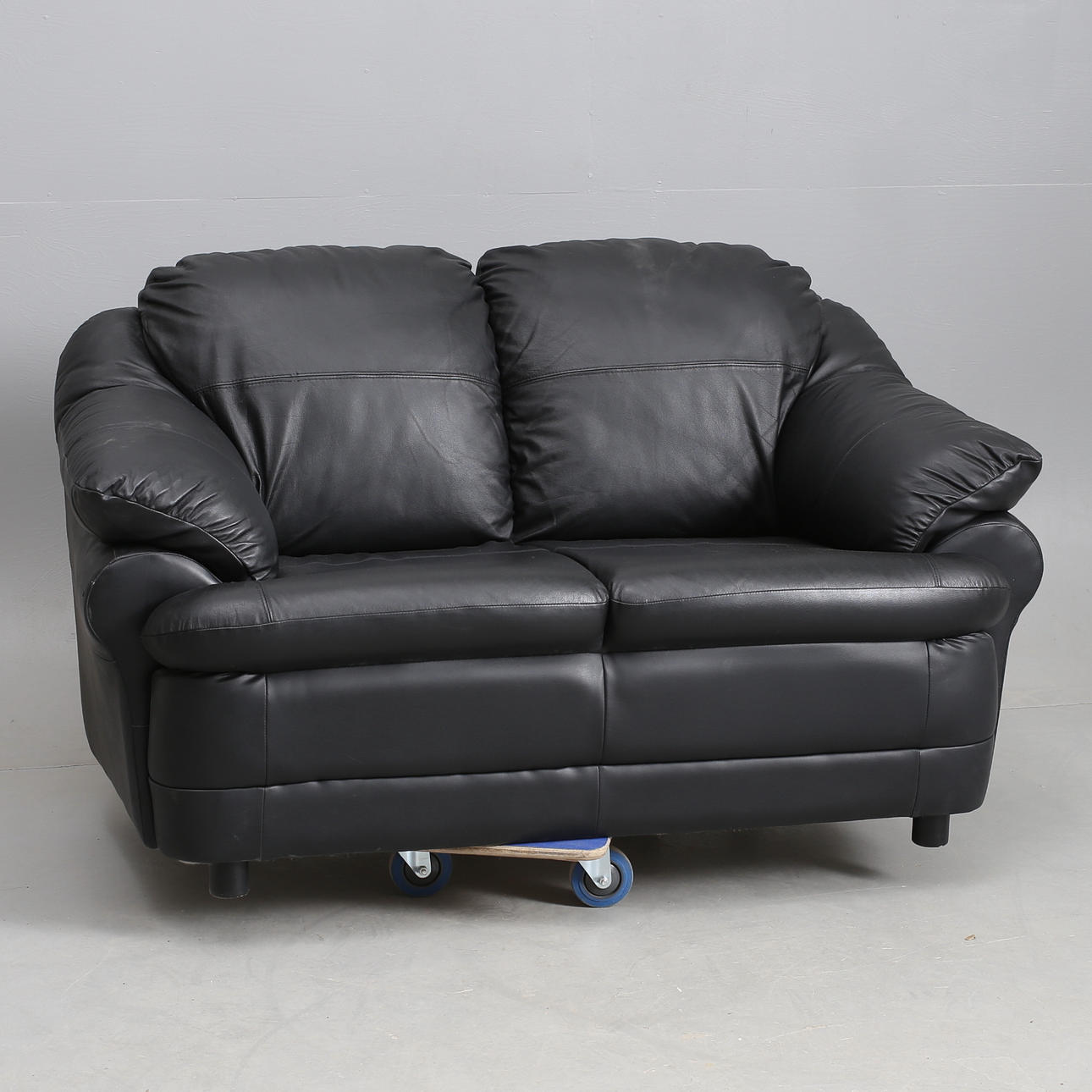 SKINNSOFFA, 2-sits, modern.