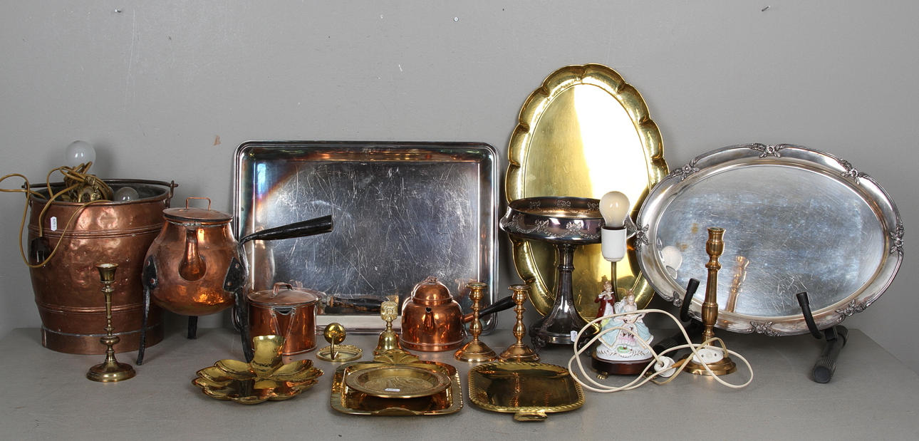 METALL och BELYSNINGSFÖREMÅL, 1800-1900-tal. Bl.a. Arvika.