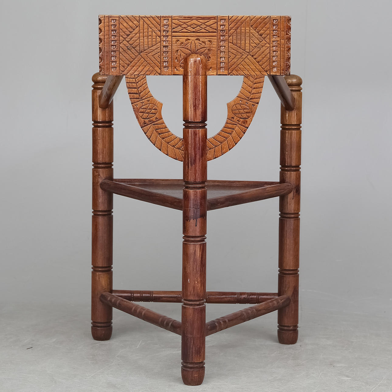 MUNKESTOLE 1 par, ca. 1900.