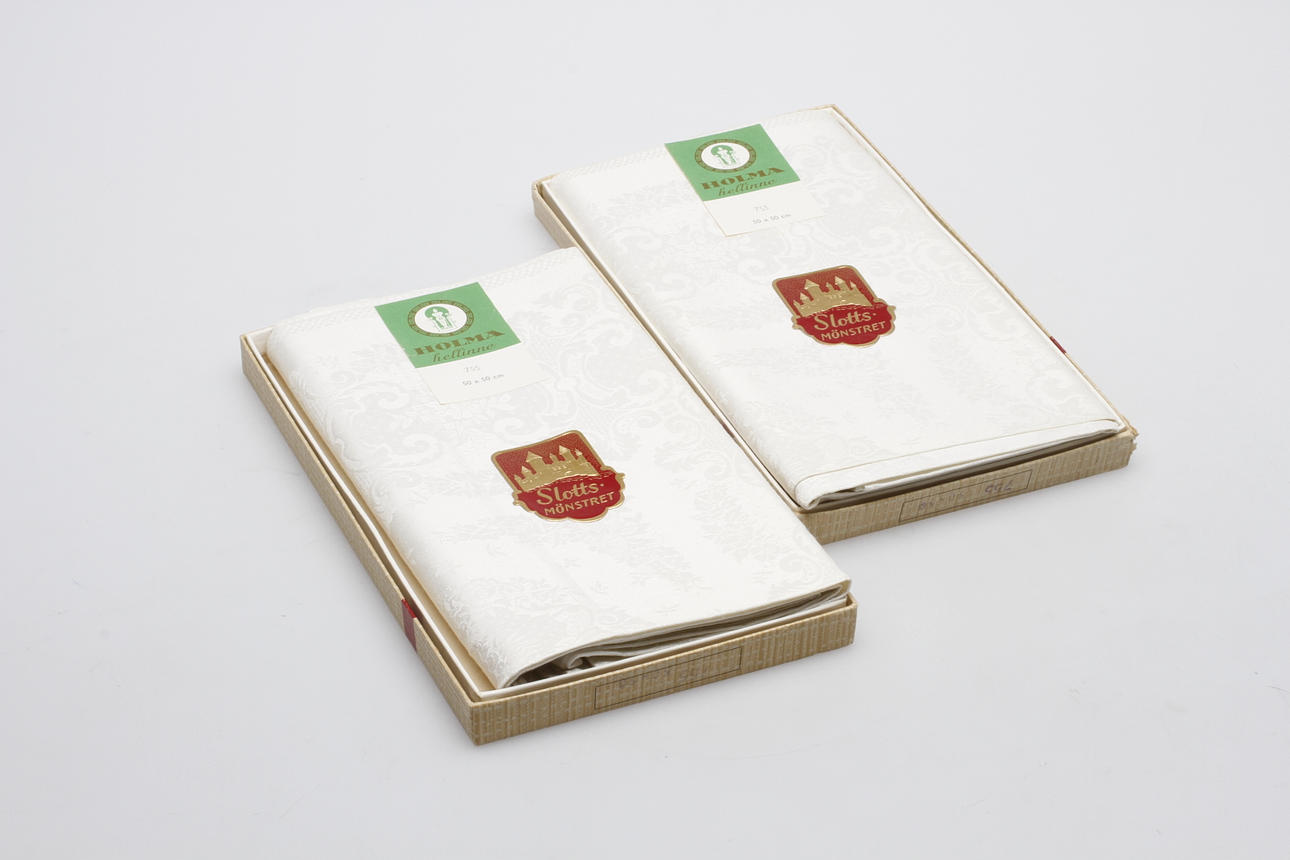 SERVETTER, 12 st, damast, "slottsmönstret".