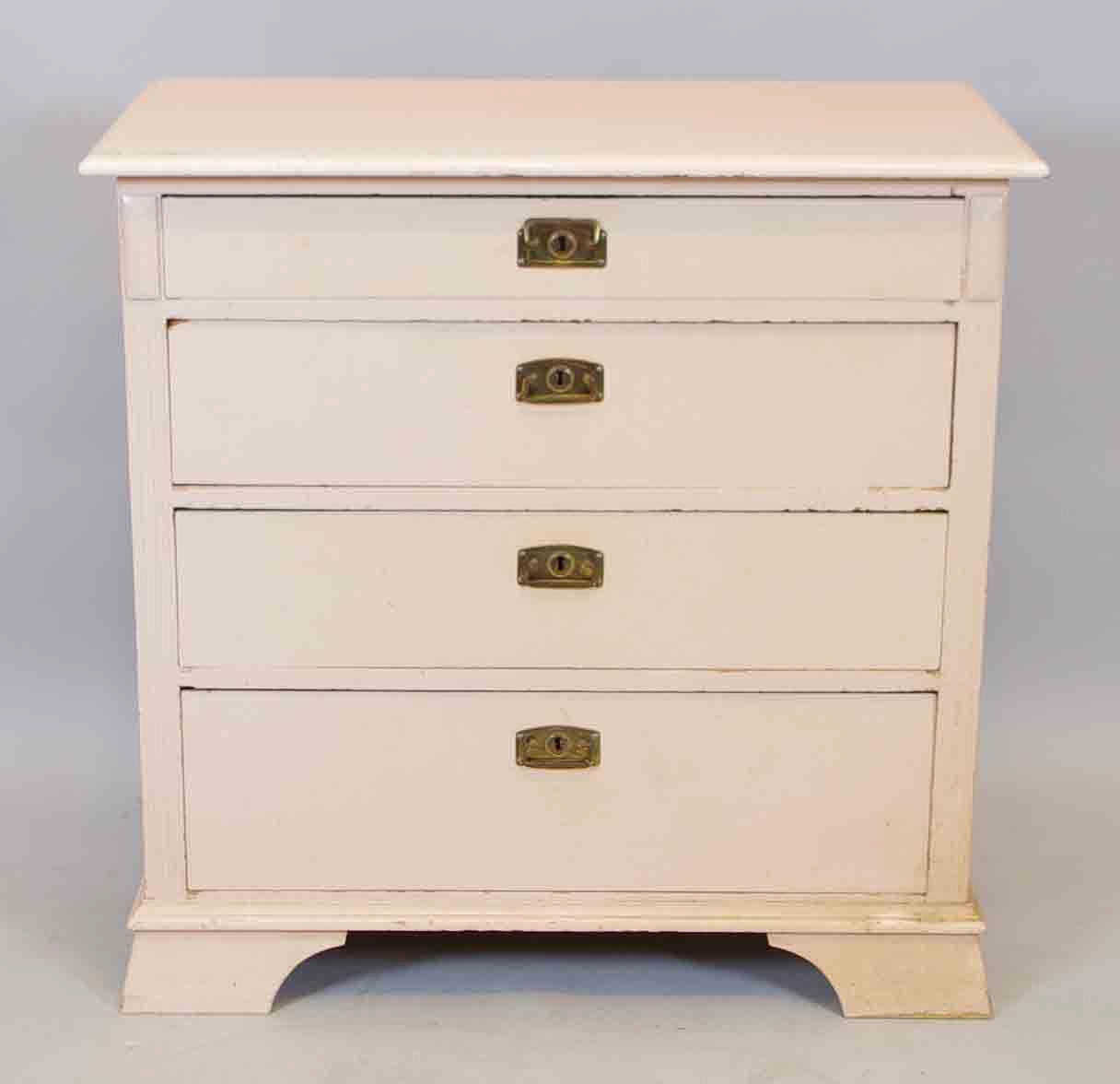 BYRÅ, 4-lådig, målad fur, sekelskiftet 1800/1900.