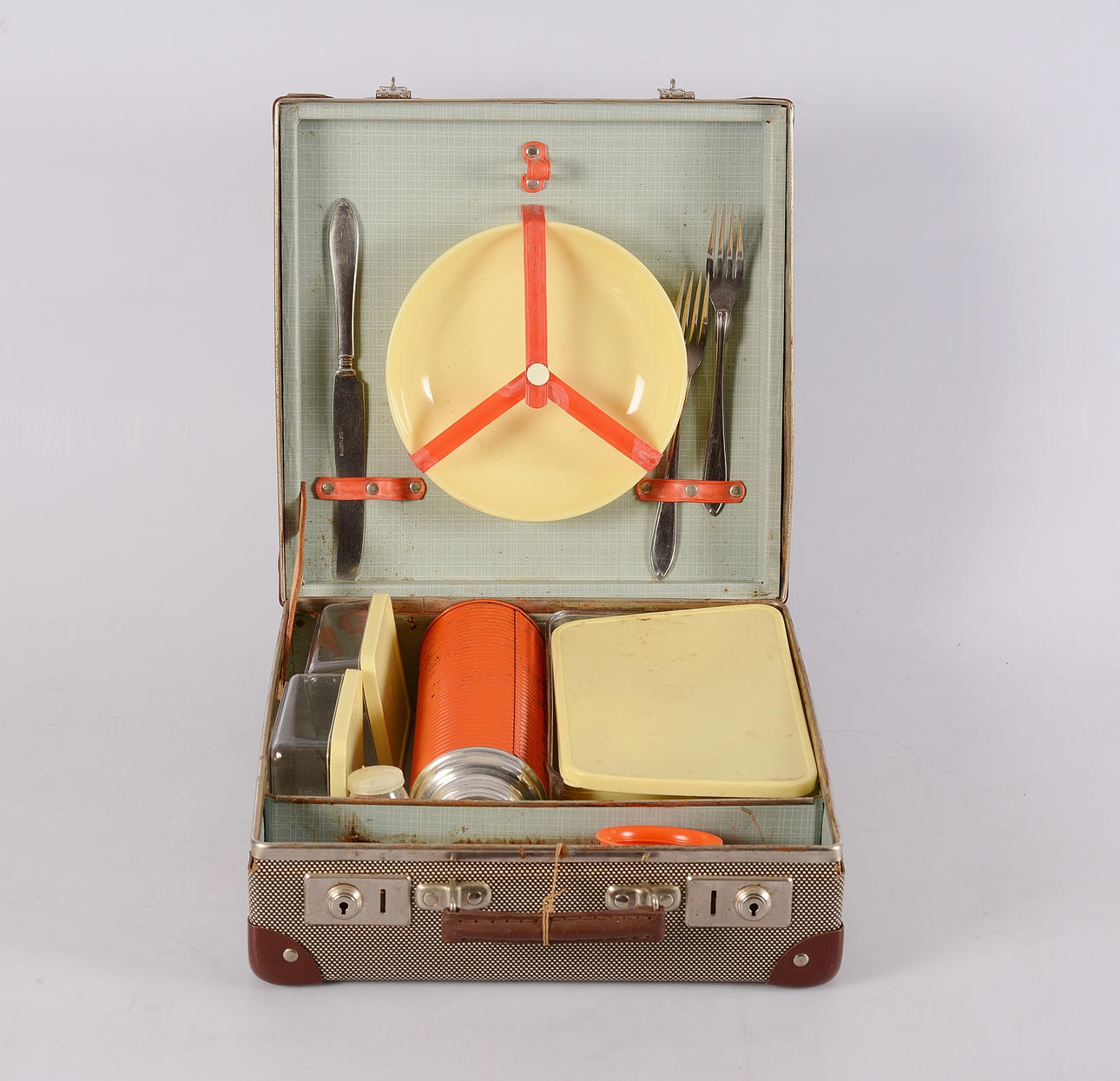 PICKNICKKORG, i väska, 1900-tal.