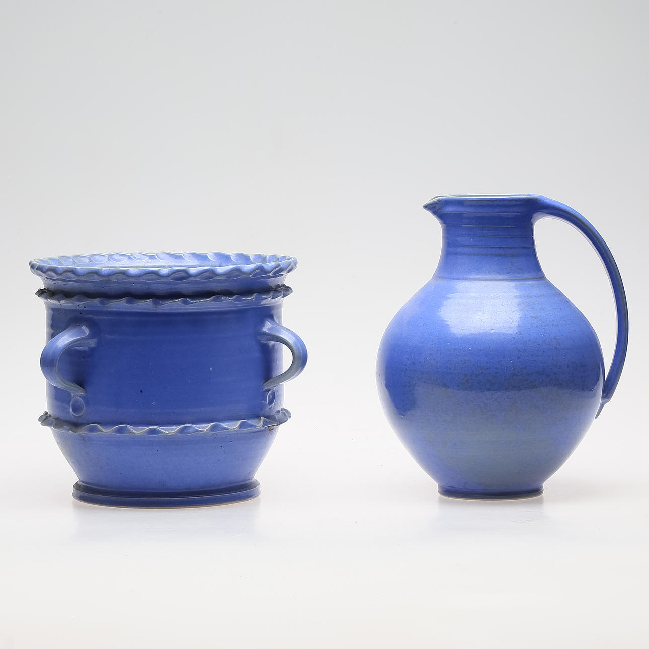 YTTERFODER samt TILLBRINGARE, keramik, Resmo.