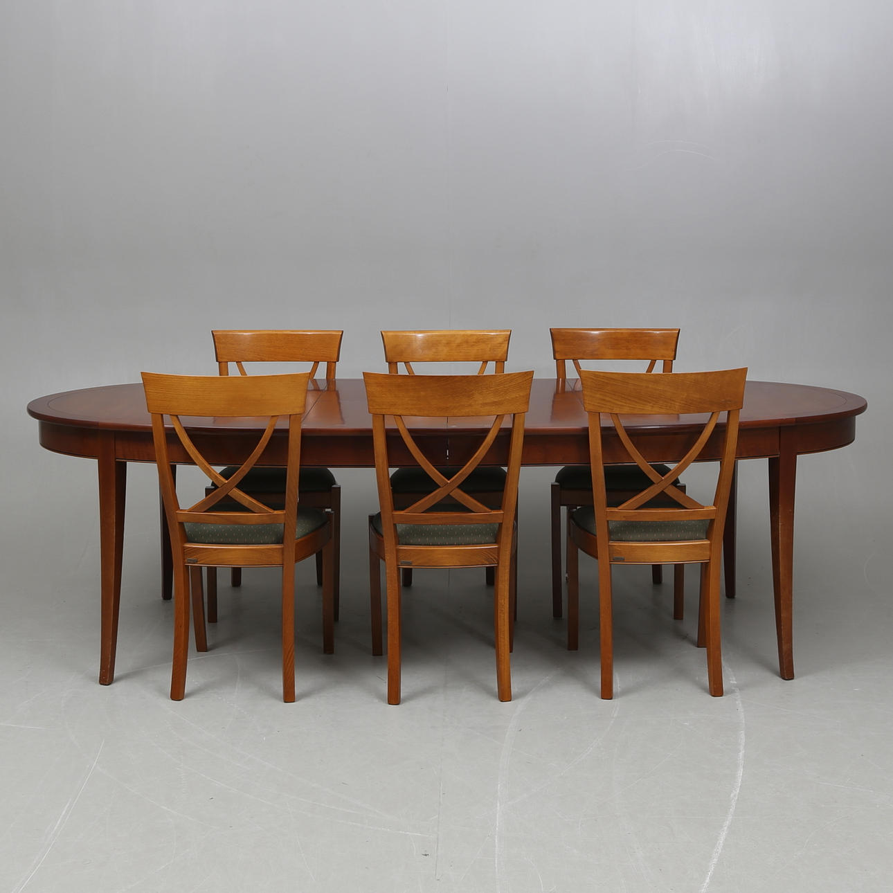 MATSALSGRUPP, 7 delar, Grange, Frankrike.