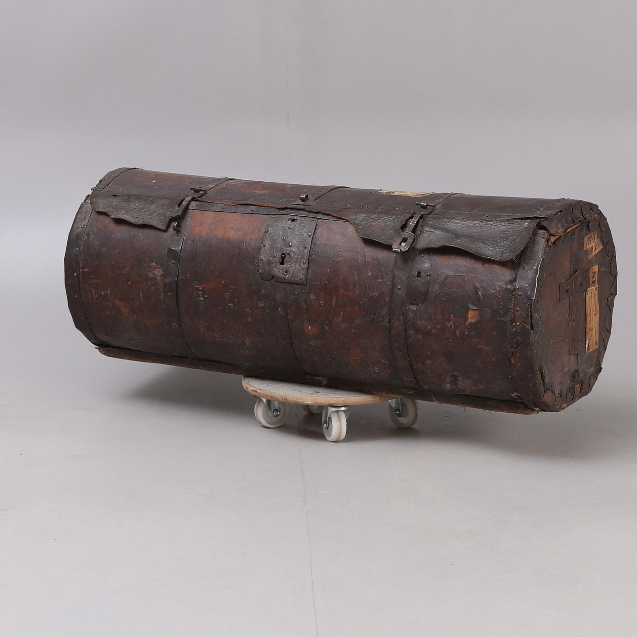SUITCASE, 16/18th century.
