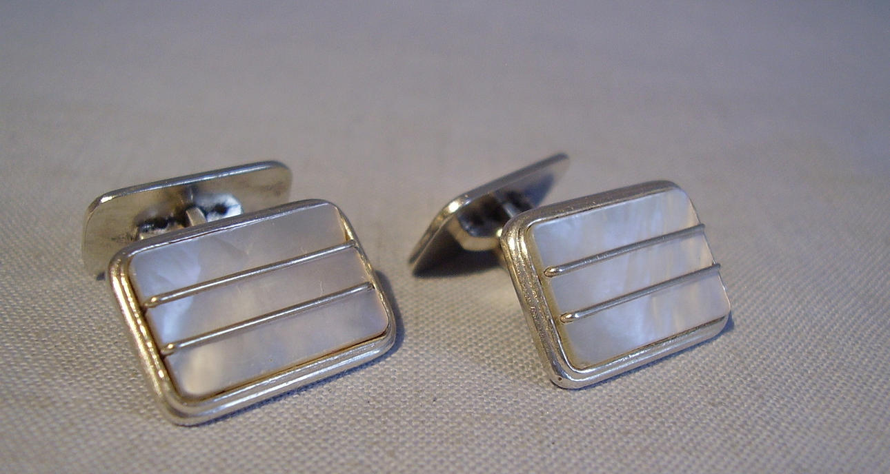 PERLMUTT MANSCHETTENKNÖPFE SILBER 835.