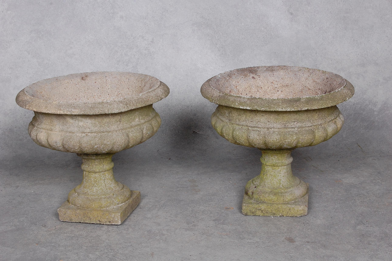 TRÄDGÅRDSURNOR, 1 par, 1930-tal.