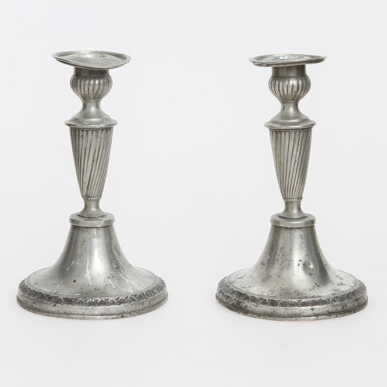 LJUSSTAKAR, ett par, tenn. Norrköping 1800-talets förra hälft.