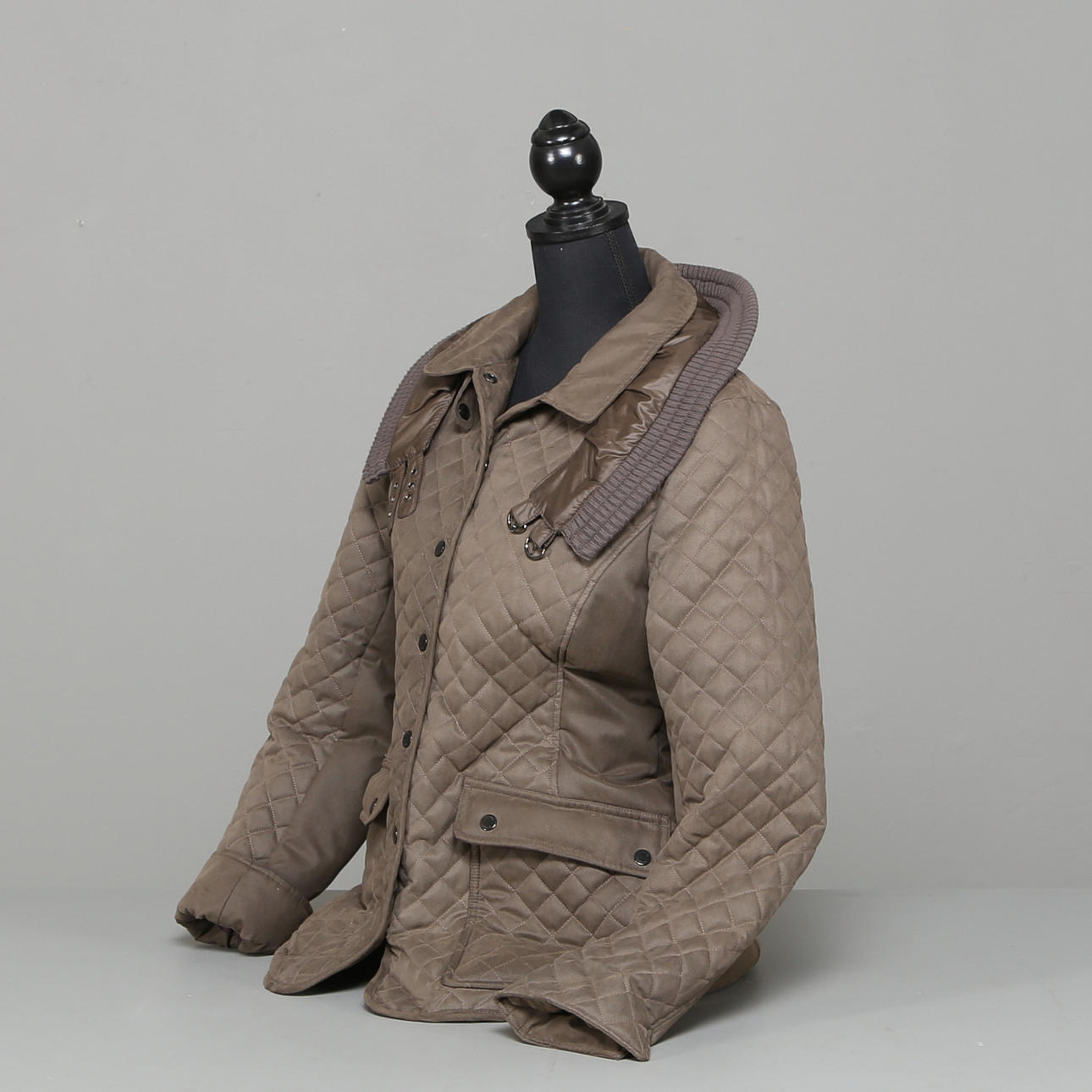 JAKKE Dubarry "Shaw", str. 40.