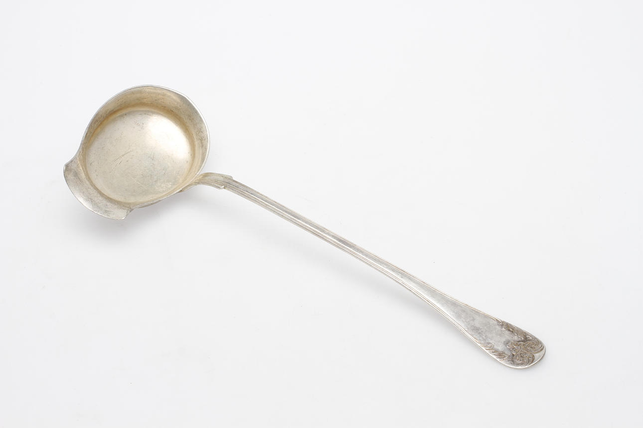 SOPPSLEV, silver, "Gammal Fransk", CG Hallberg, Stockholm 1900, vikt ca 215 gram.