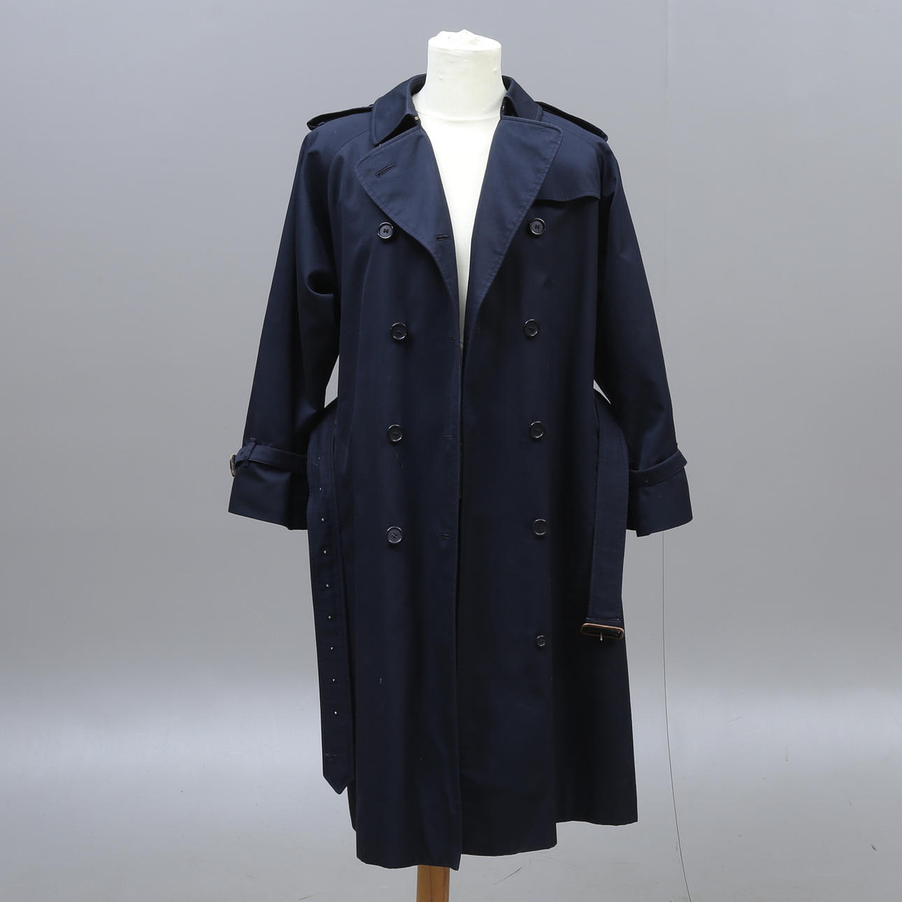 BURBERRY, Trench coat, cotton and polyester.
