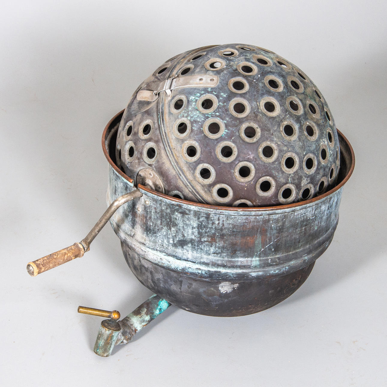 WASHING MACHINE, copper, first half of the 20th century.