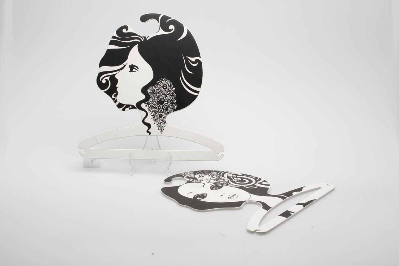 KLÄDGALGAR, 2 st, plast, Tyskland, 1960-tal.