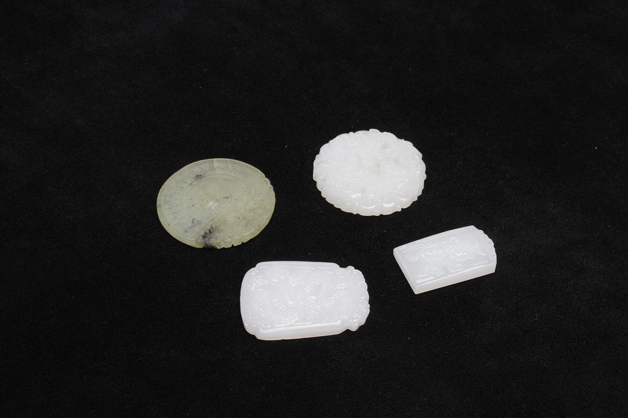 OSTINDISKA FÖREMÅL, 5 st, bl.a. stenarbeten.