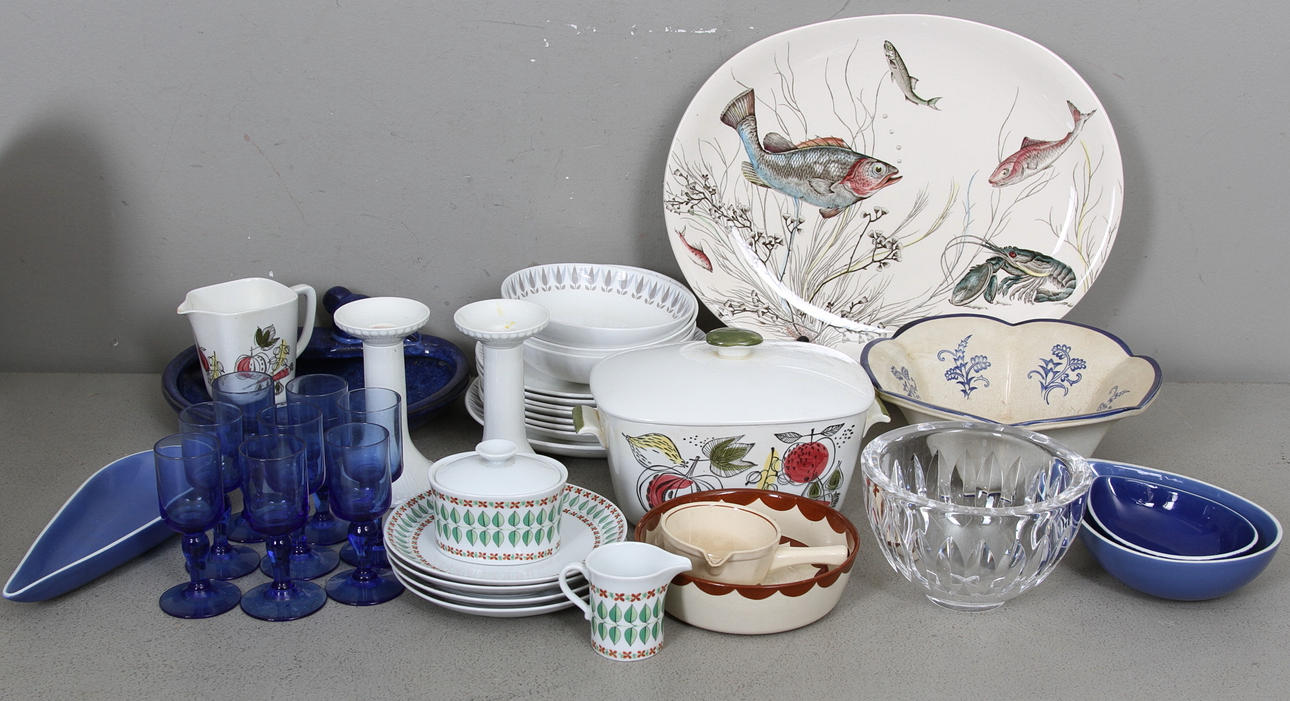 KERAMIK och GLAS, bl.a. Rörstrand, Karlskrona, Gustavsberg.
