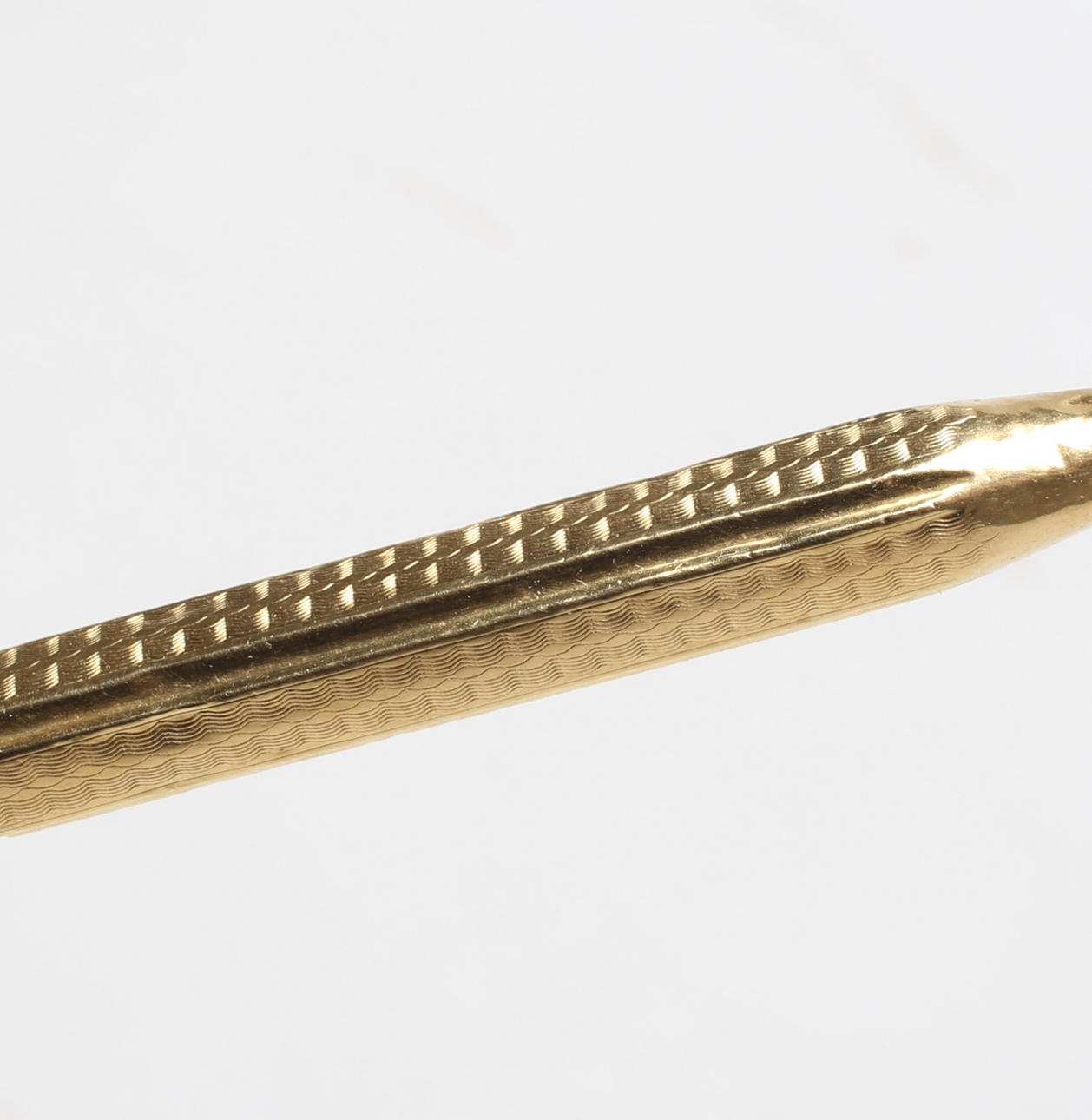 BOLIGRAFO, oro 18k y acero, peso aproximado 17,3 gramos.