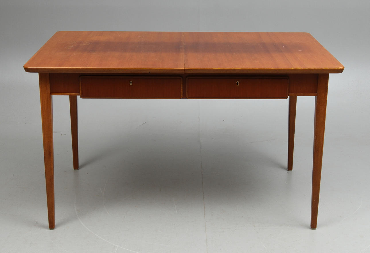 SKRIVBORD, 1900-talets mitt.