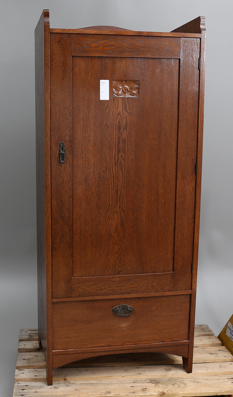 SKÅP, jugend, 1900-talets första hälft.