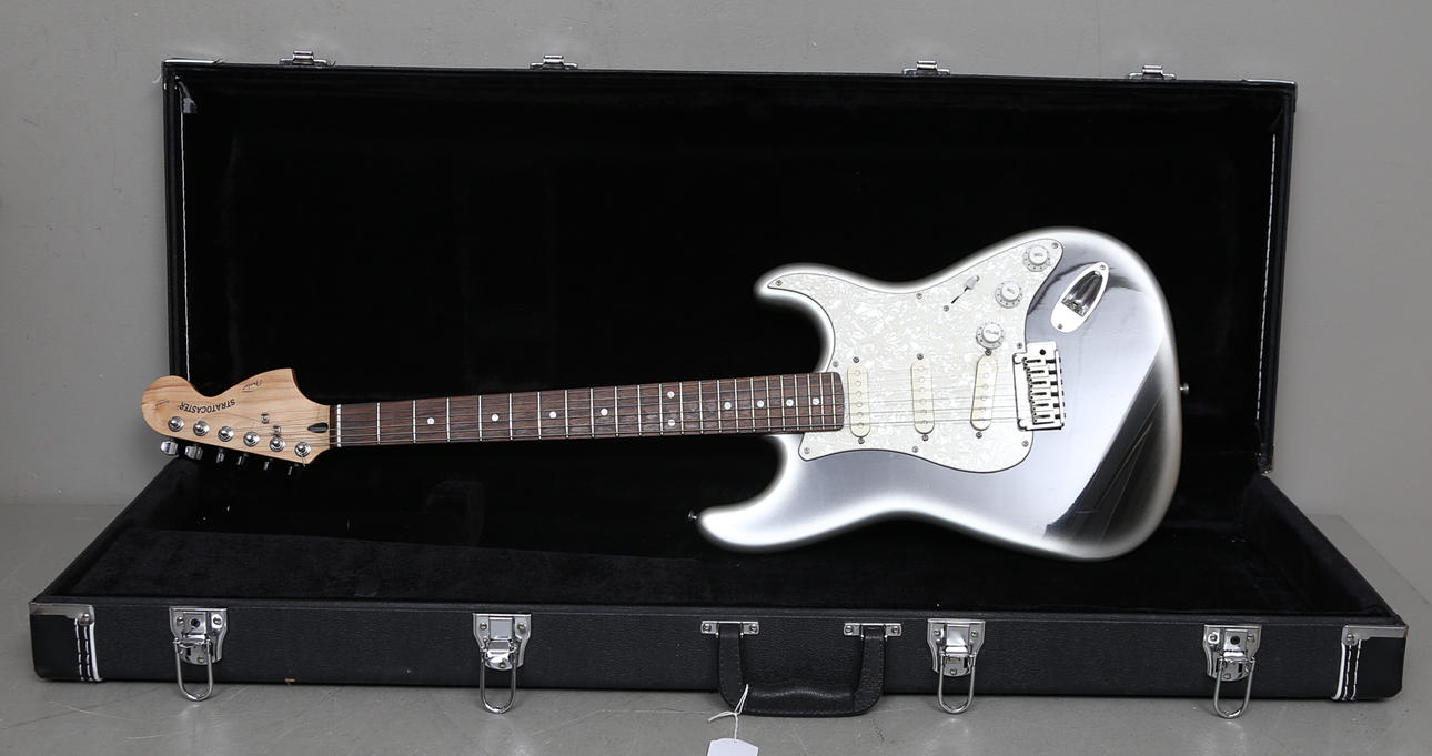 ELEKTRISK GUITAR, Kina, Stratocaster, Squire, Fender.