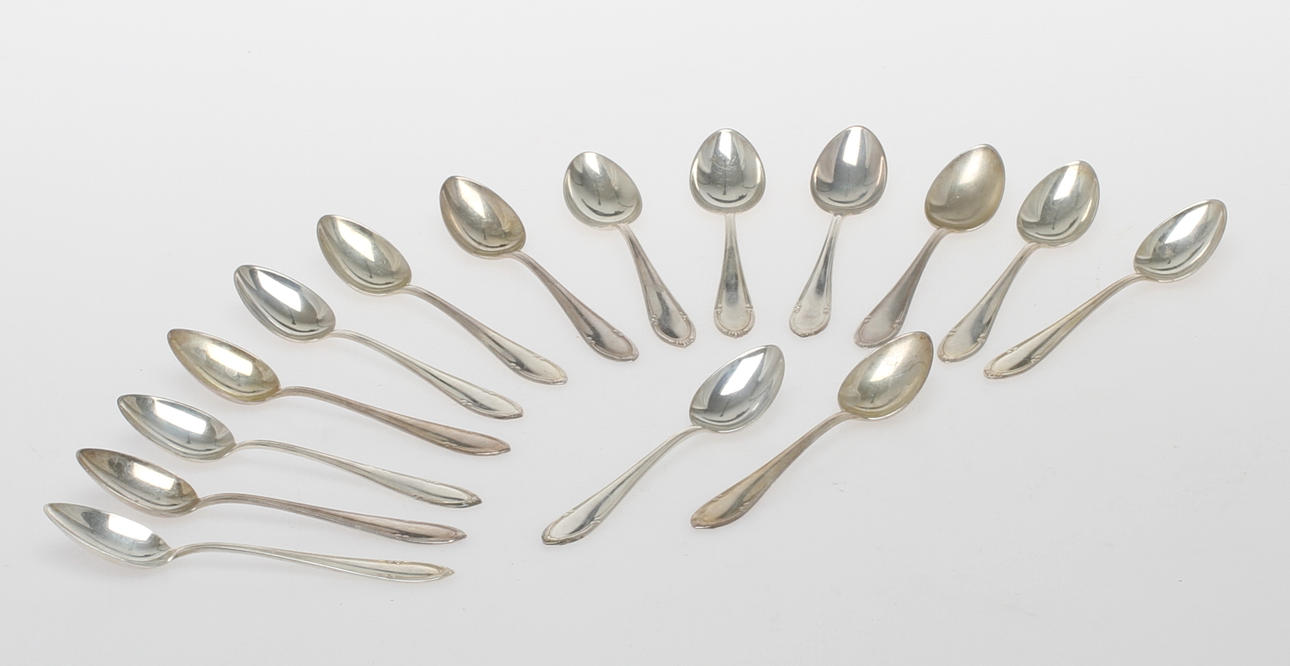 KAFFESKEDAR, 16 st, silver, "S:t Erik" C G Hallberg, 1900-tal. Vikt 212 gram.