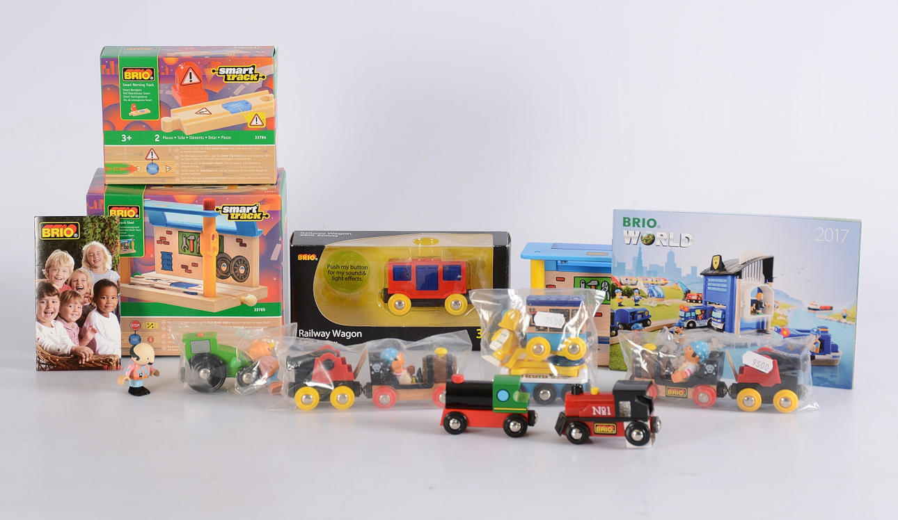 LEKSAKER, Brio Smart Track.