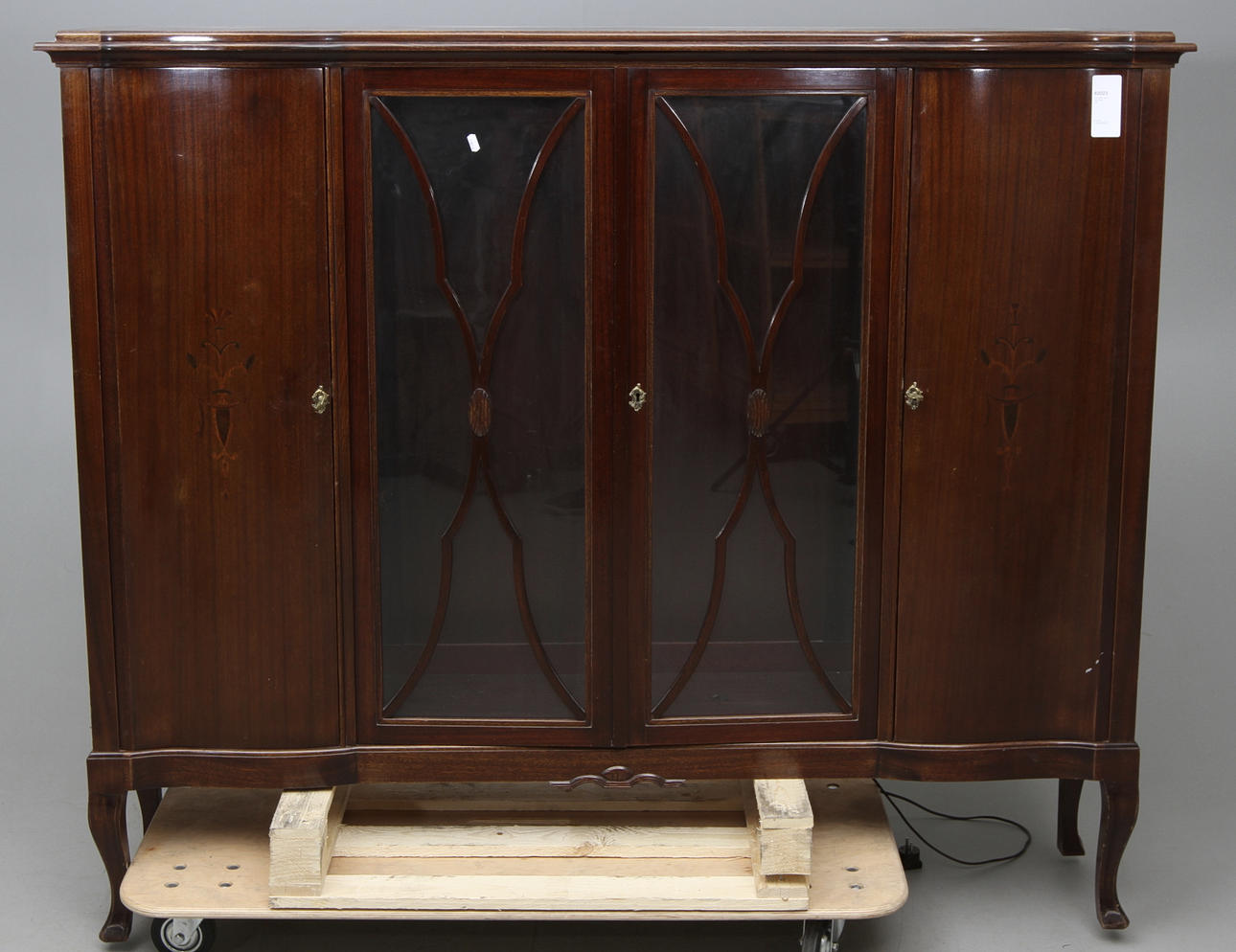 BOKSKÅP, 1900 talets första hälft.