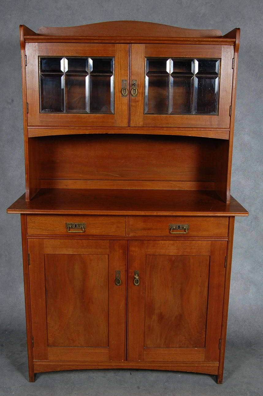 SKÄNKSKÅP, jugend, 1900-talets första hälft.