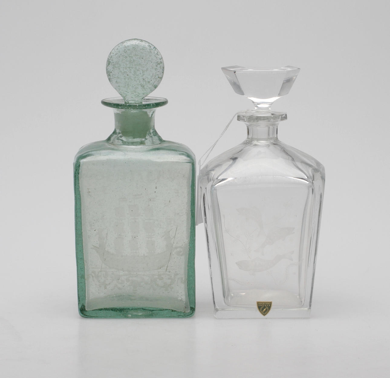 KARAFFER, 2 st, glas bl.a. Orrefors.