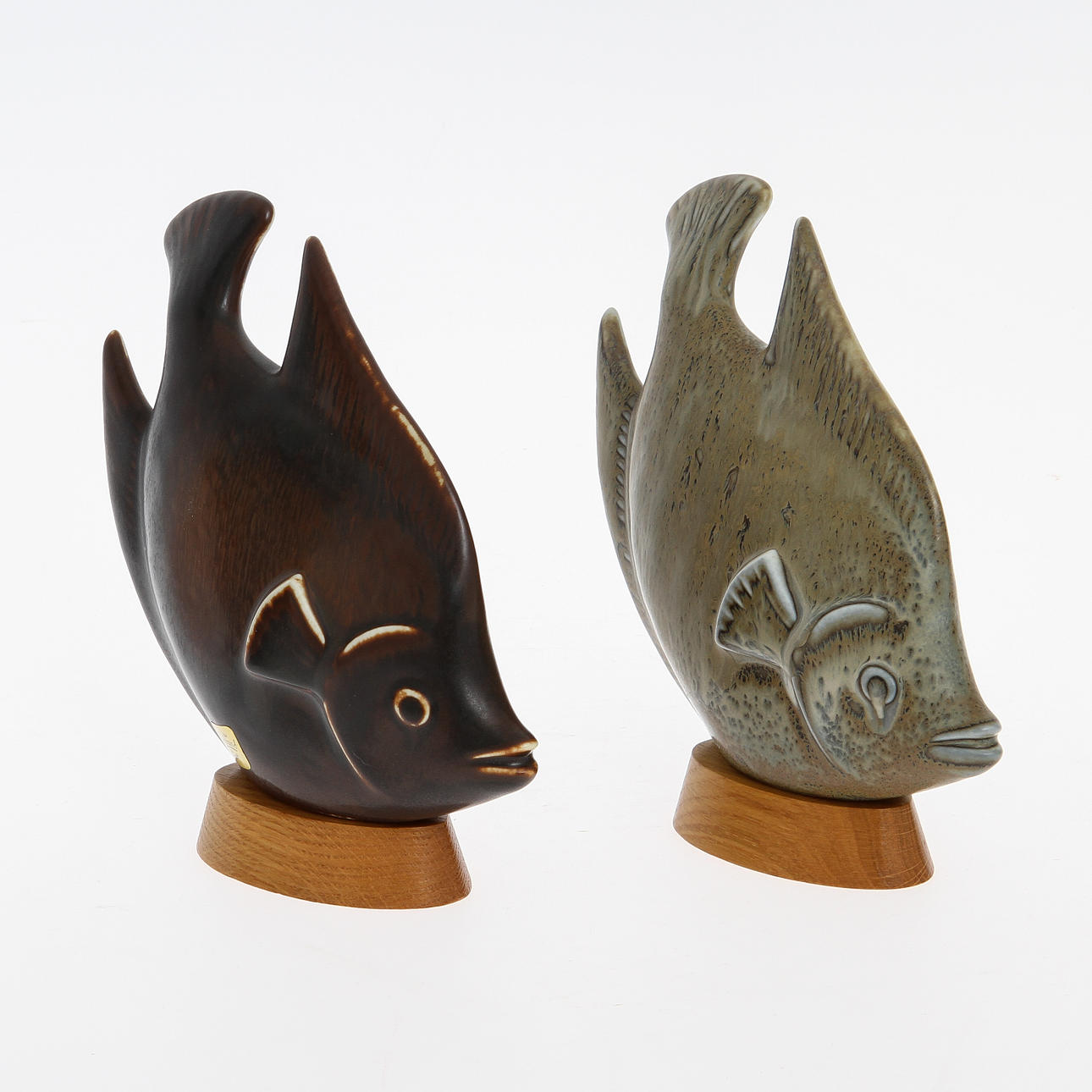 GUNNAR NYLUND. Figuriner, 2 st, stengods, Rörstrand, 1900-talets andra hälft.