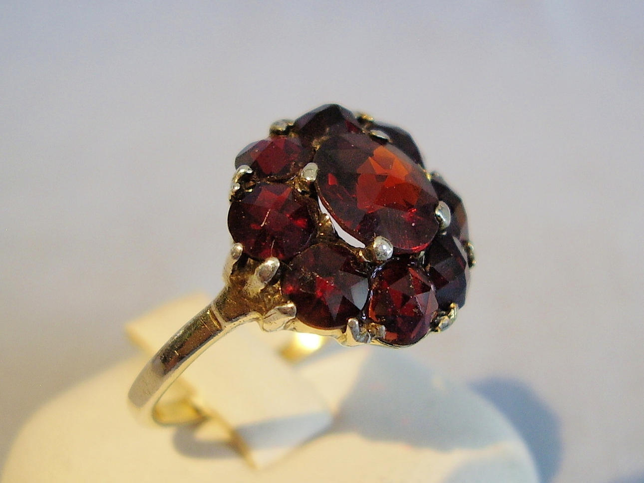 GRANAT RING BOHEMIA ANTIK.