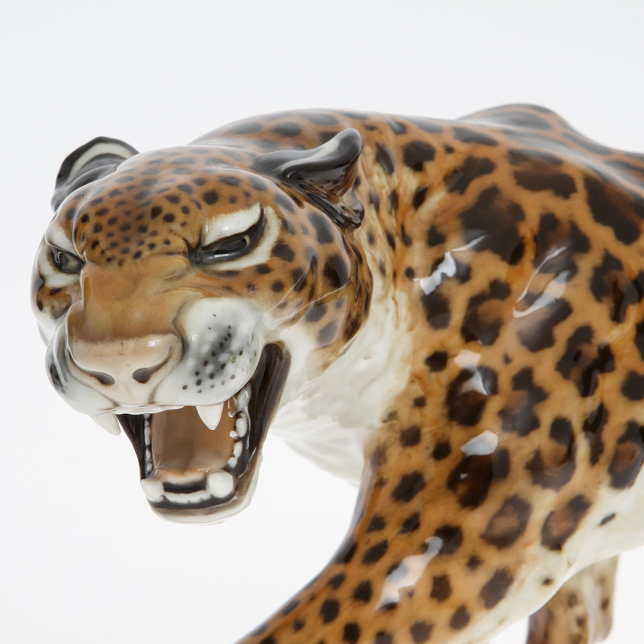 FIGURIN, porslin, signerad G Granget, Hutschenreuther Kunstabteilung, Tyskland.