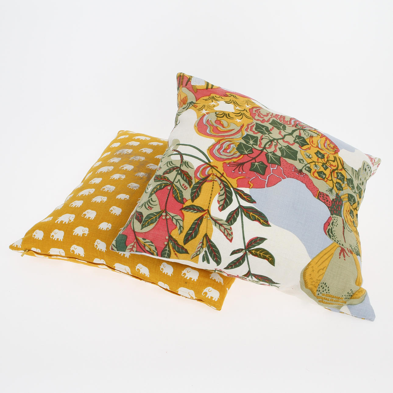 KUDDAR, 2 st, "Ankreon", Josef Frank samt "Elefant", Estrid Ericson, Svenskt Tenn.