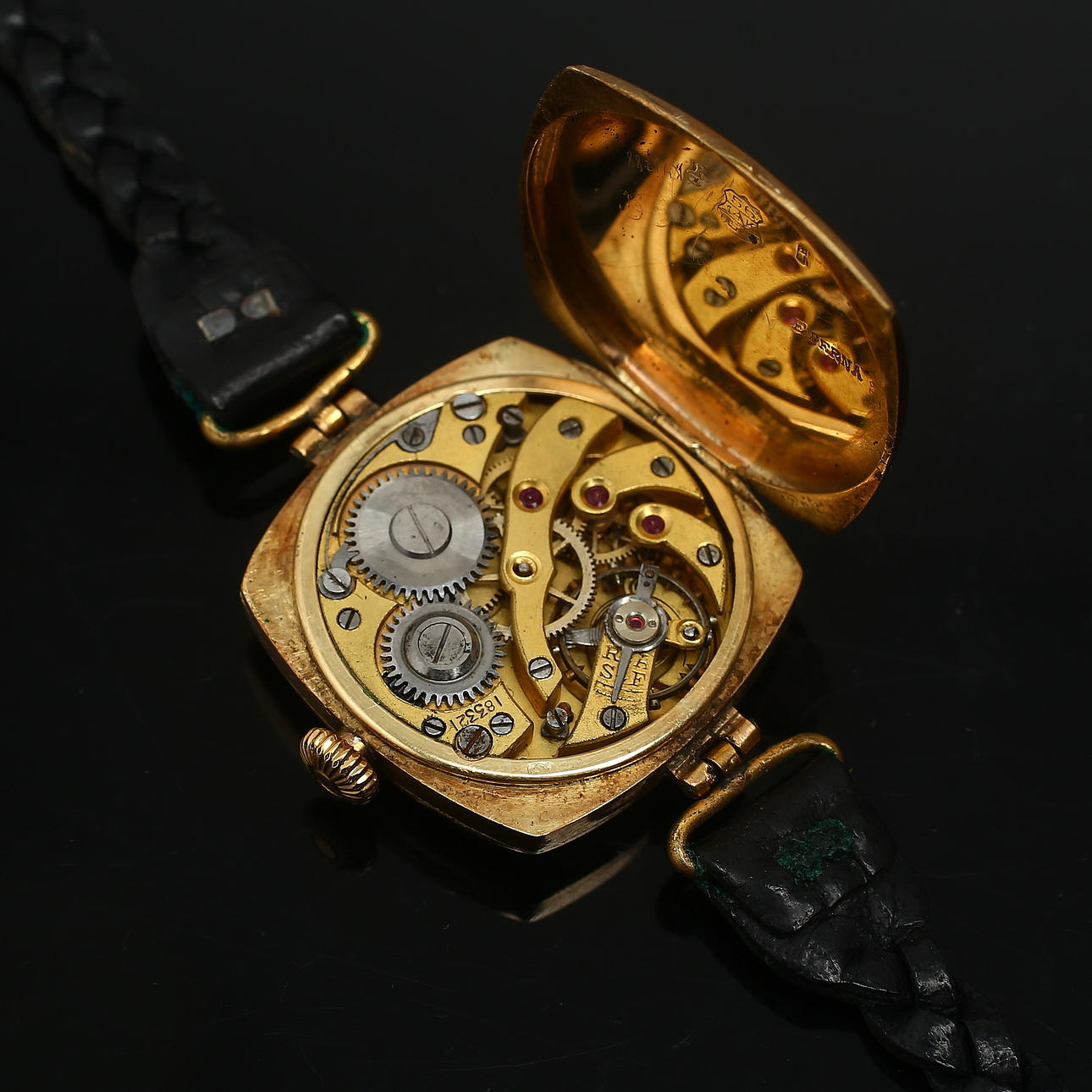 WRIST WATCH, Eterna, manual assignment, 14k gold case.