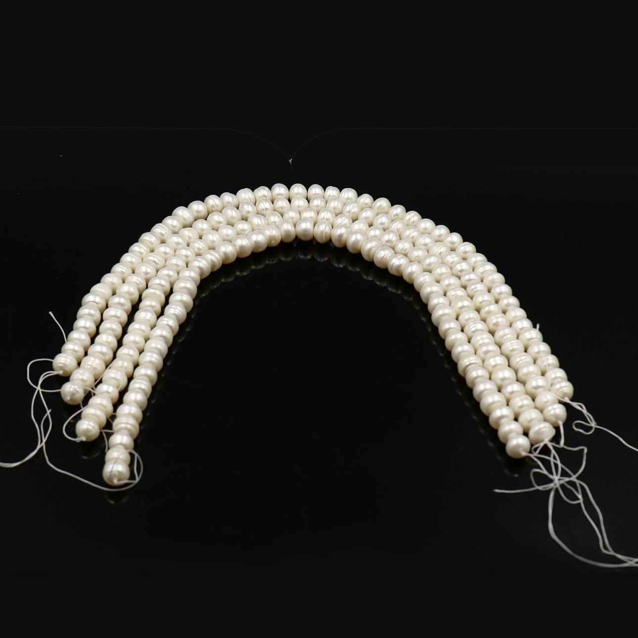 PERLESTRENGE, 4 stk, ferskvandsperler.